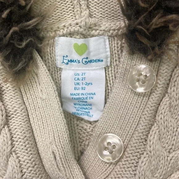 Emma’s Garden Girls 2t hooded sweater cape - Picture 2 of 5
